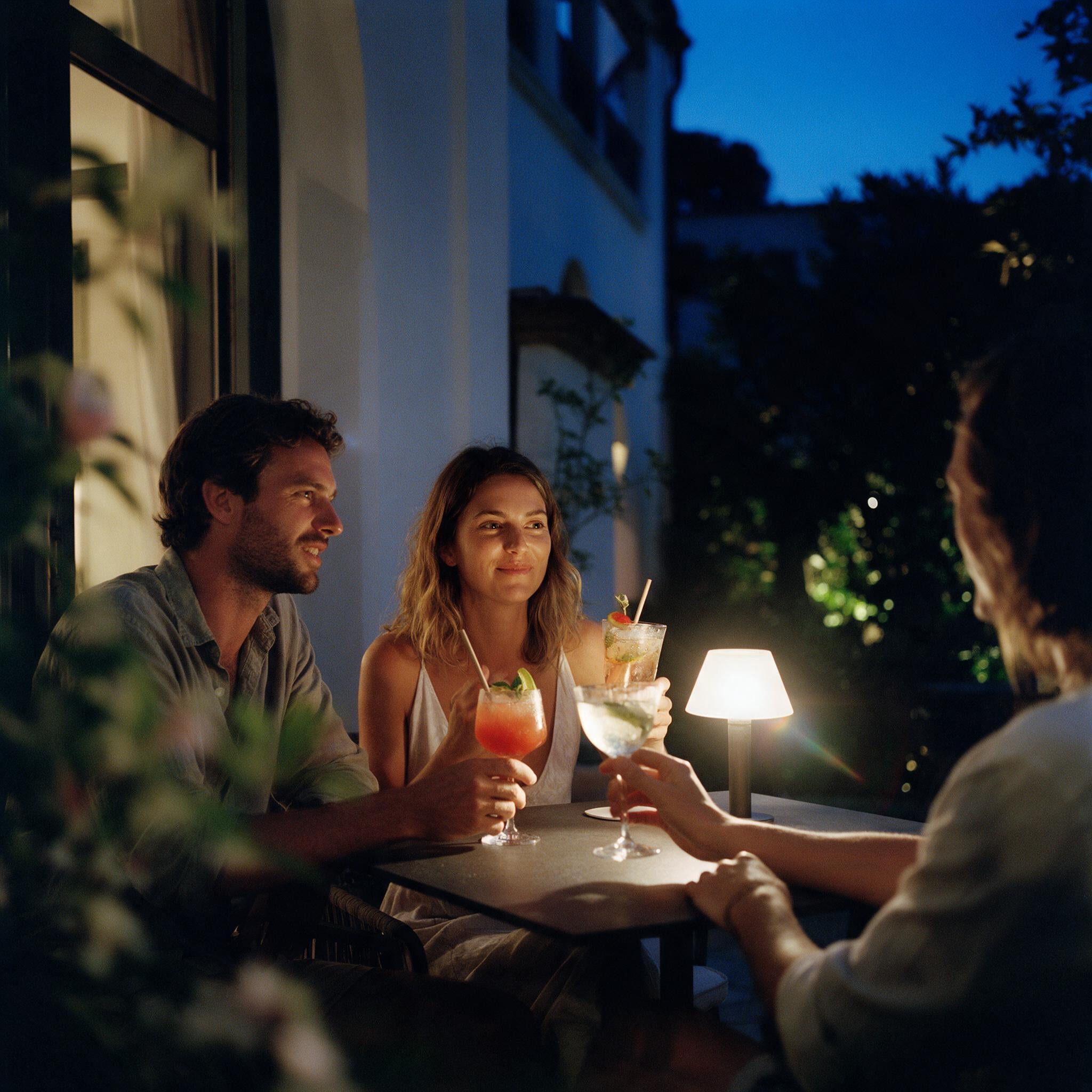 Estrategia de contenido y campañas — experiencia en la terraza